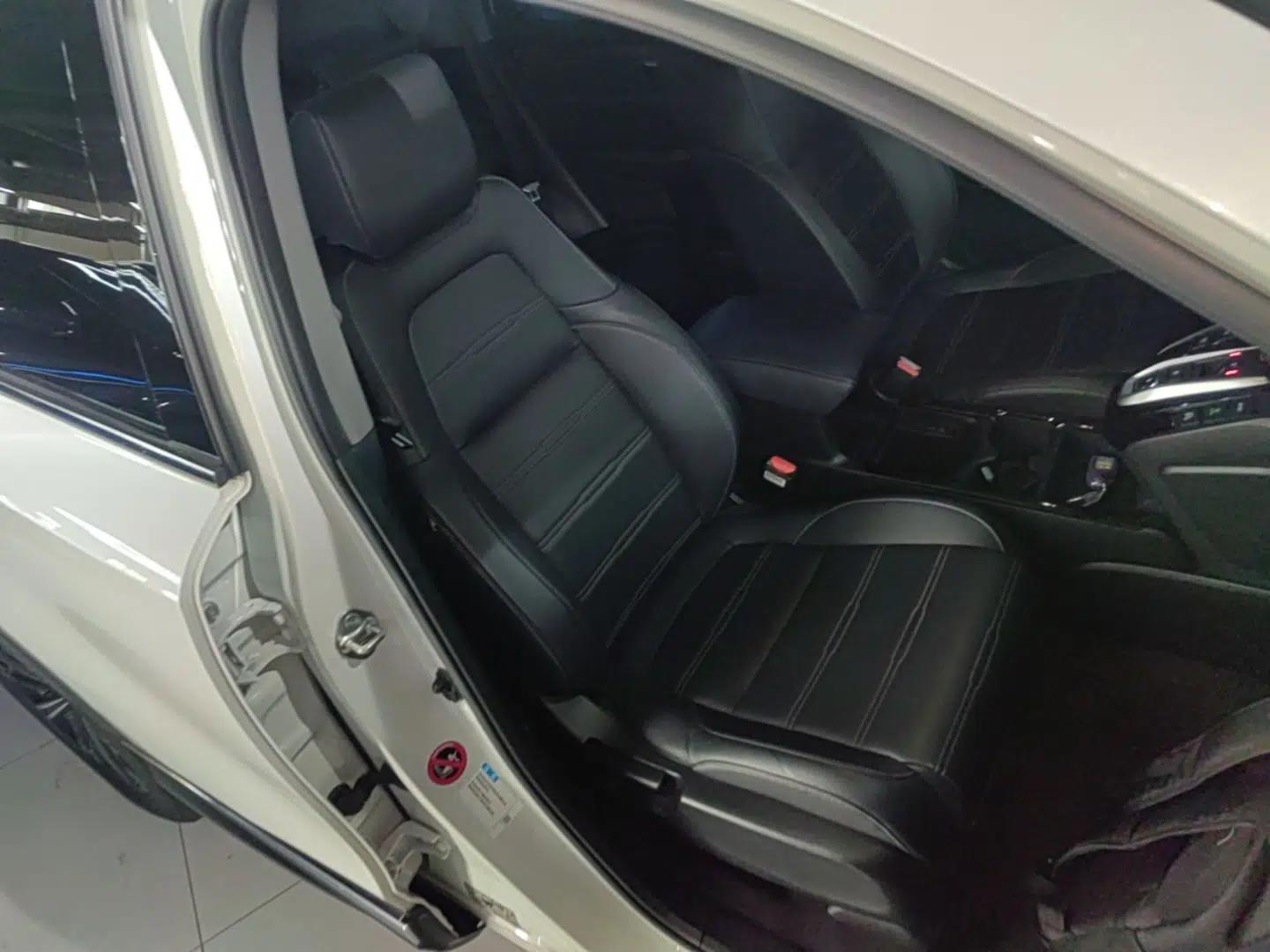 Honda CR-V New Energy 2021 Rui·Hybrid e+ 2.0L Intelligent Edition — миниатюра 19