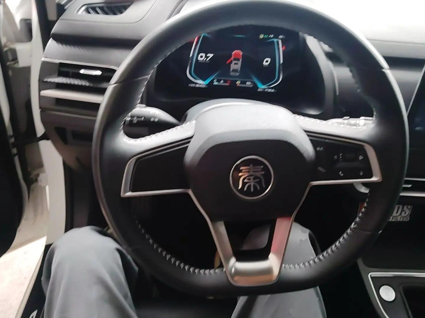 BYD Qin Pro 2020 Beyond Edition 1.5TI Manual Luxury Version — миниатюра 13