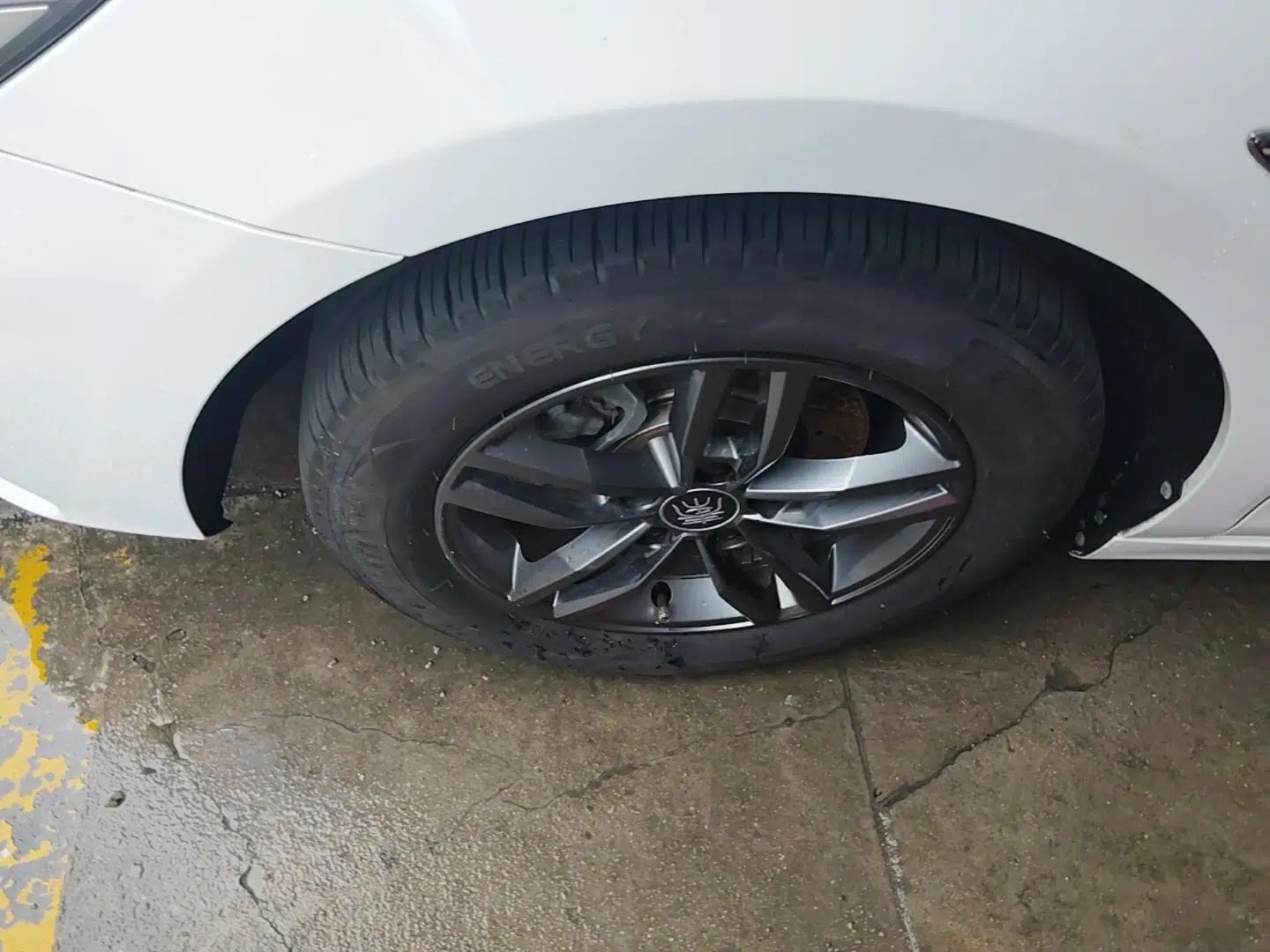 BYD Qin Pro 2020 Beyond Edition 1.5TI Manual Luxury Version — миниатюра 10