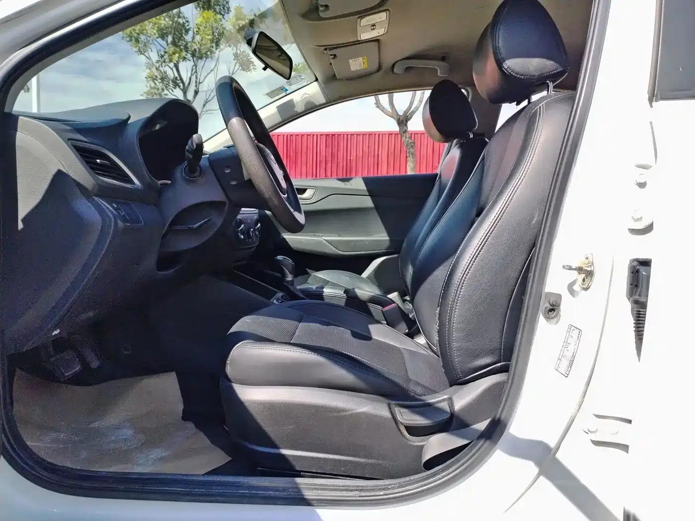 2016 Hyundai Verna 1.4L Automatic GLS (Cool Edition) — миниатюра 12