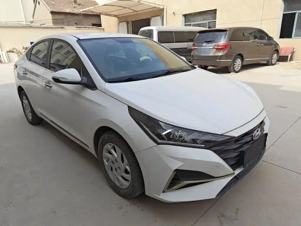 2020 Hyundai Verna 1.4L CVT GLS Cool Edition — миниатюра 4
