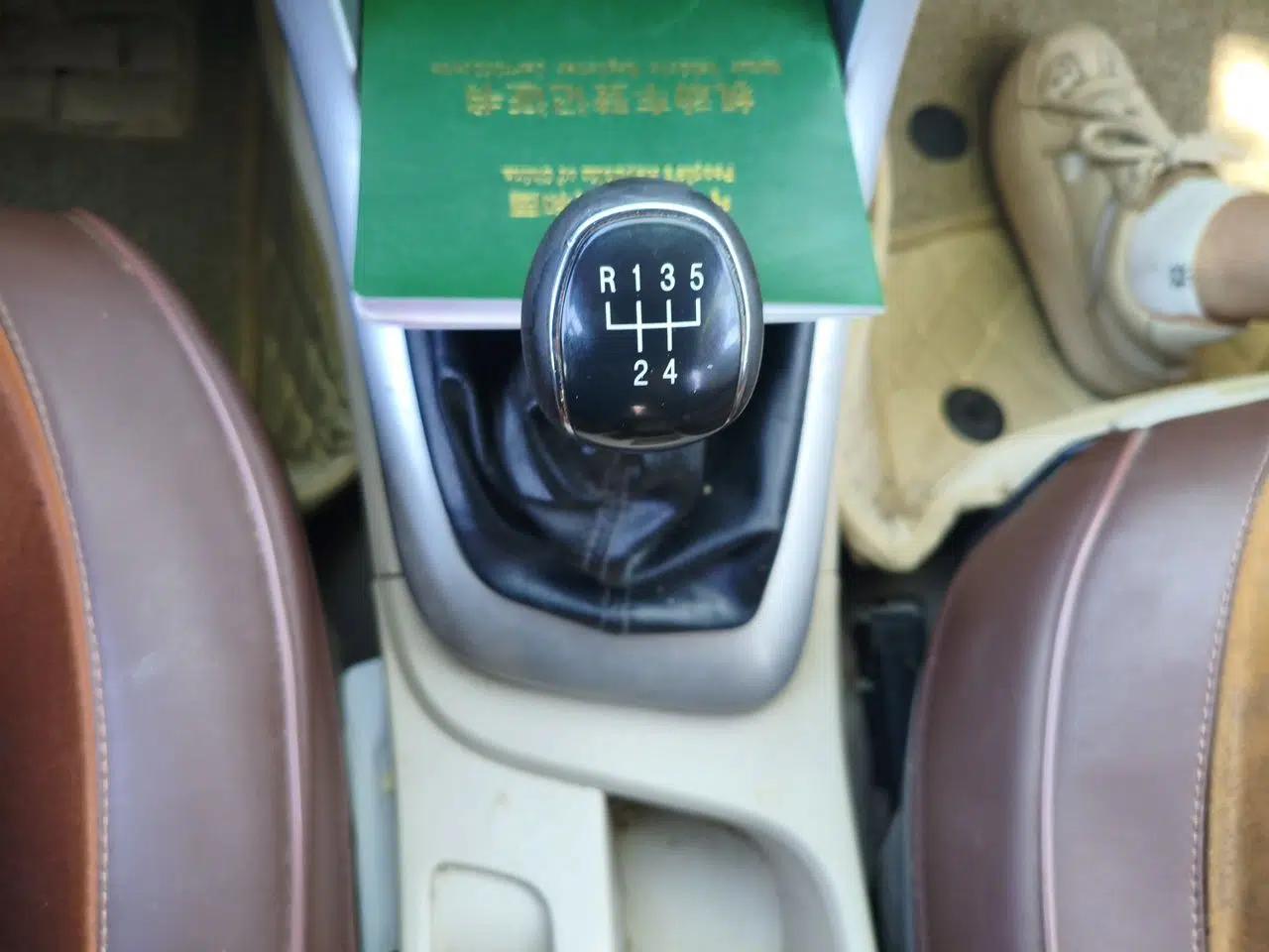 Baojun 630 2014 1.5L manual standard version — миниатюра 14