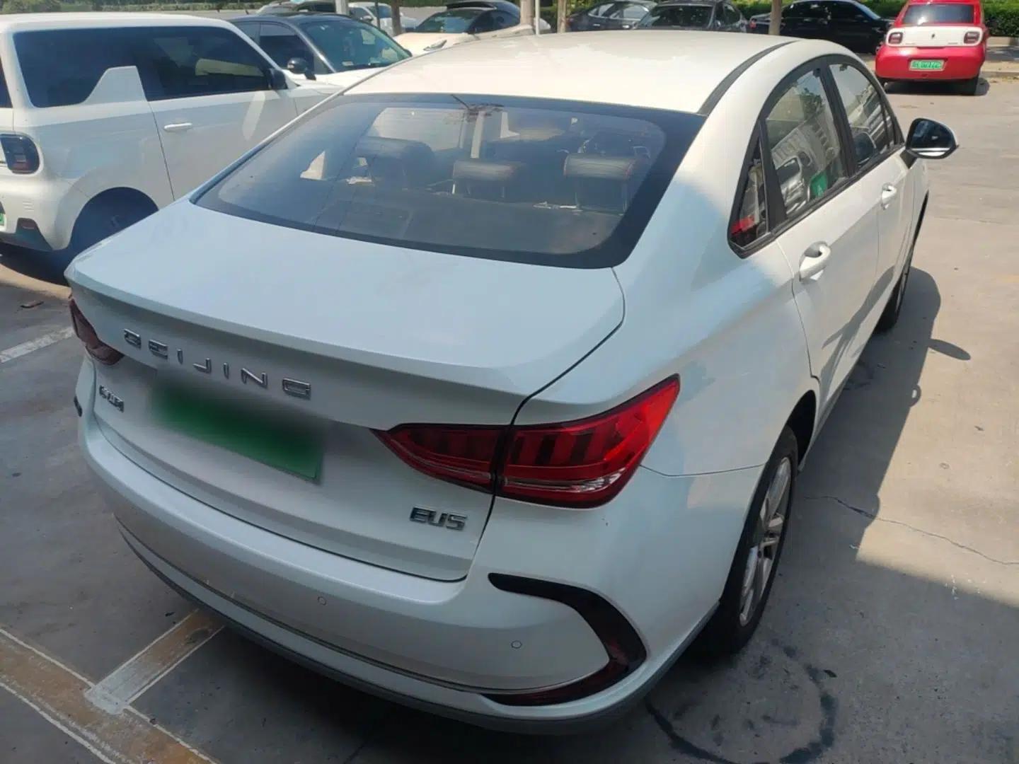 BAIC Beijing EU5 2025 Hongtu Standard Edition — миниатюра 6