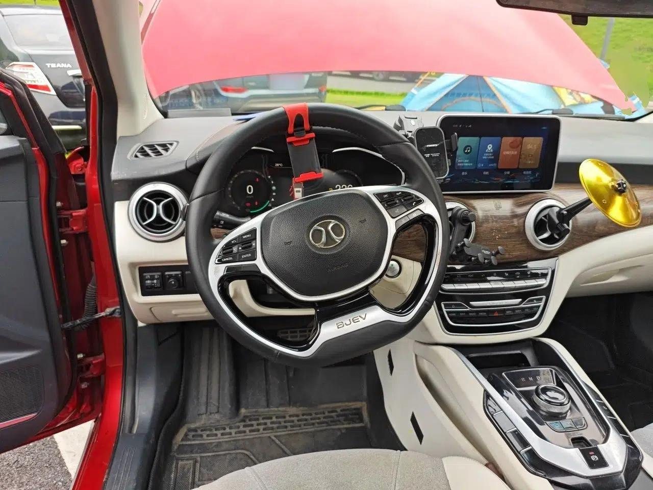 BAIC Beijing EU5 2018 R500 Smart Wind Edition — миниатюра 10