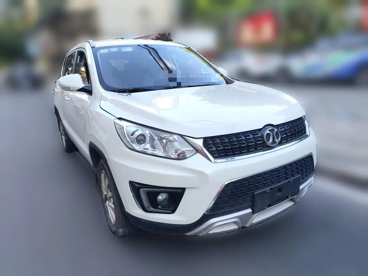 BAIC Senova X35 2016 1.5L Automatic Elite Edition — миниатюра 3