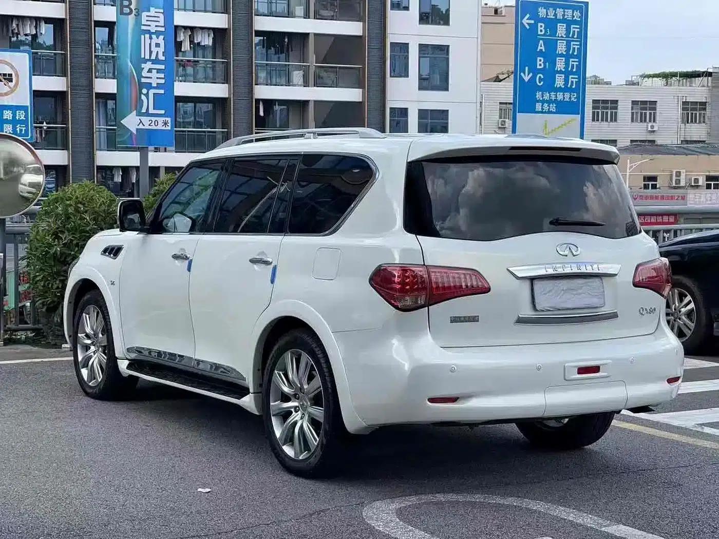 Infiniti QX80 2013 5.6L 4WD — миниатюра 7