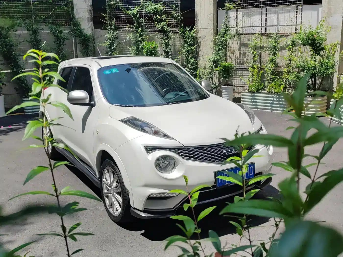 Infiniti ESQ 2014 1.6L Sporty Edition — миниатюра 3