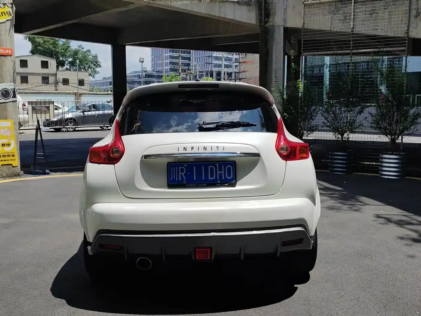 Infiniti ESQ 2014 1.6L Sporty Edition — миниатюра 8