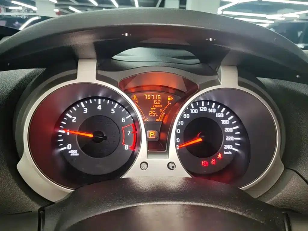 Infiniti ESQ 2014 1.6L Sporty Edition — миниатюра 12