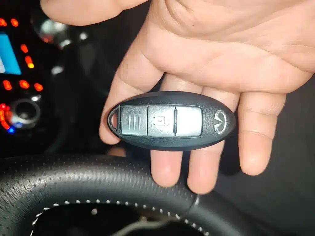 Infiniti ESQ 2014 1.6L Sporty Edition — миниатюра 9