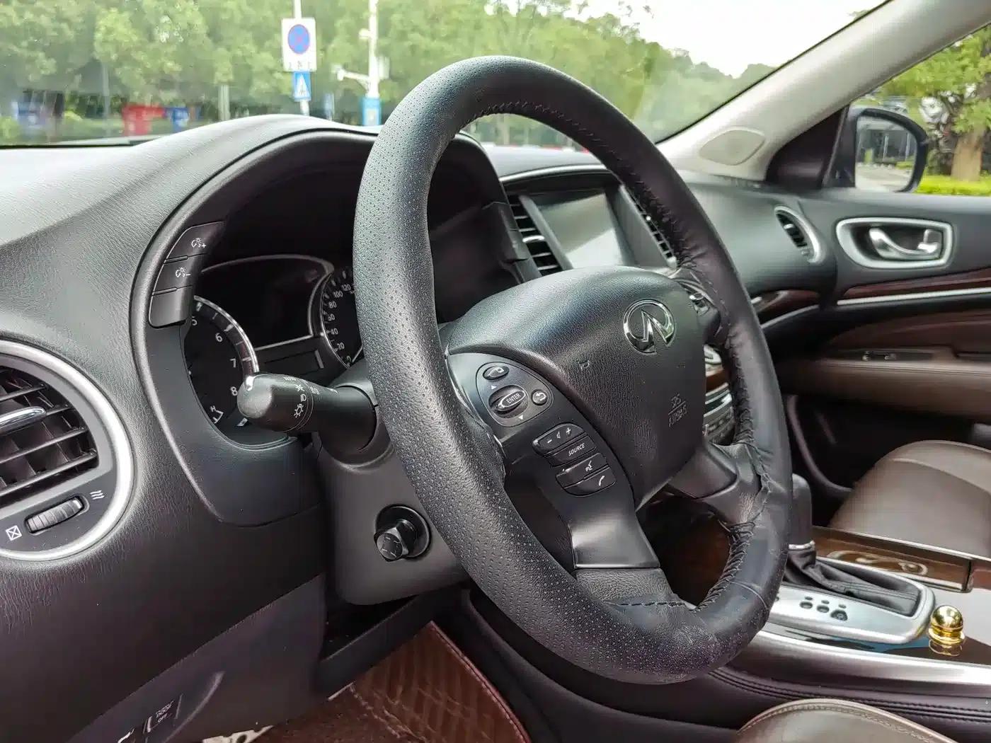 Infiniti JX 2013 JX35 2WD Excellence Edition — миниатюра 17