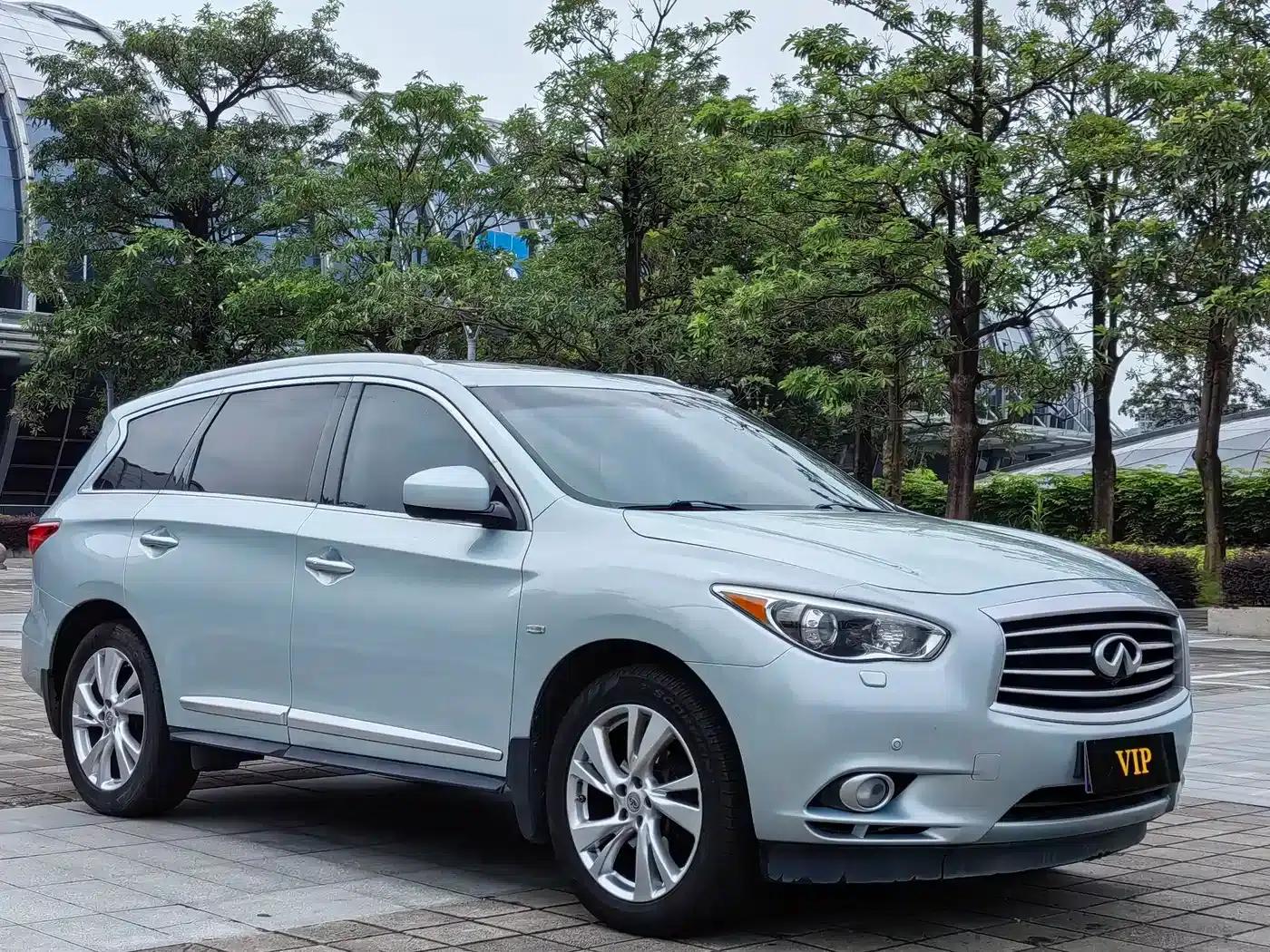 Infiniti JX 2013 JX35 2WD Excellence Edition — миниатюра 3