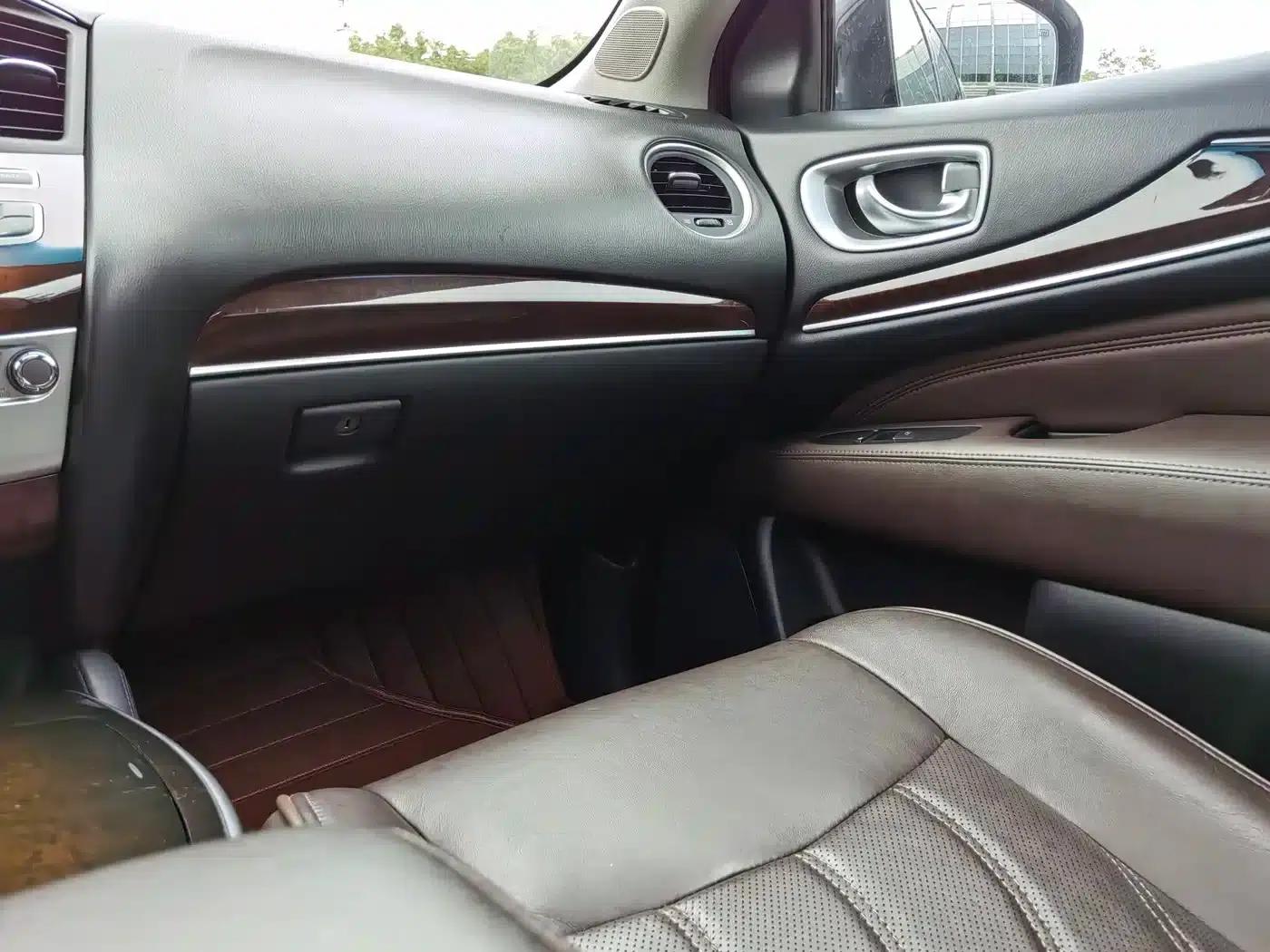 Infiniti JX 2013 JX35 2WD Excellence Edition — миниатюра 23
