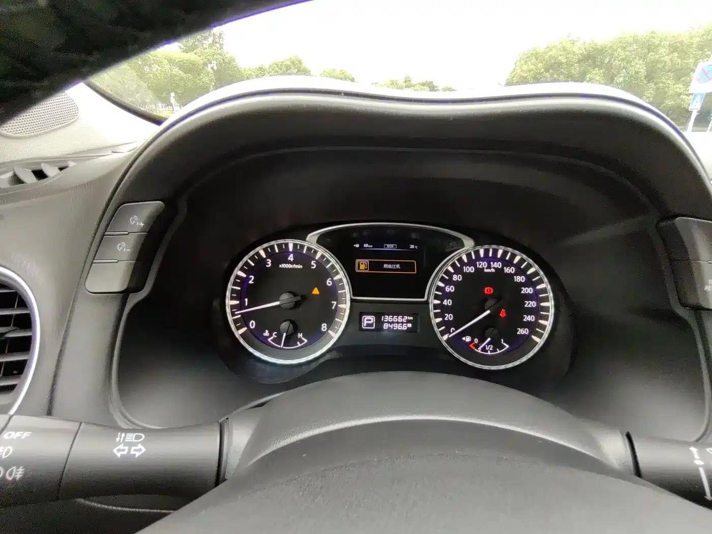 Infiniti JX 2013 JX35 2WD Excellence Edition — миниатюра 32