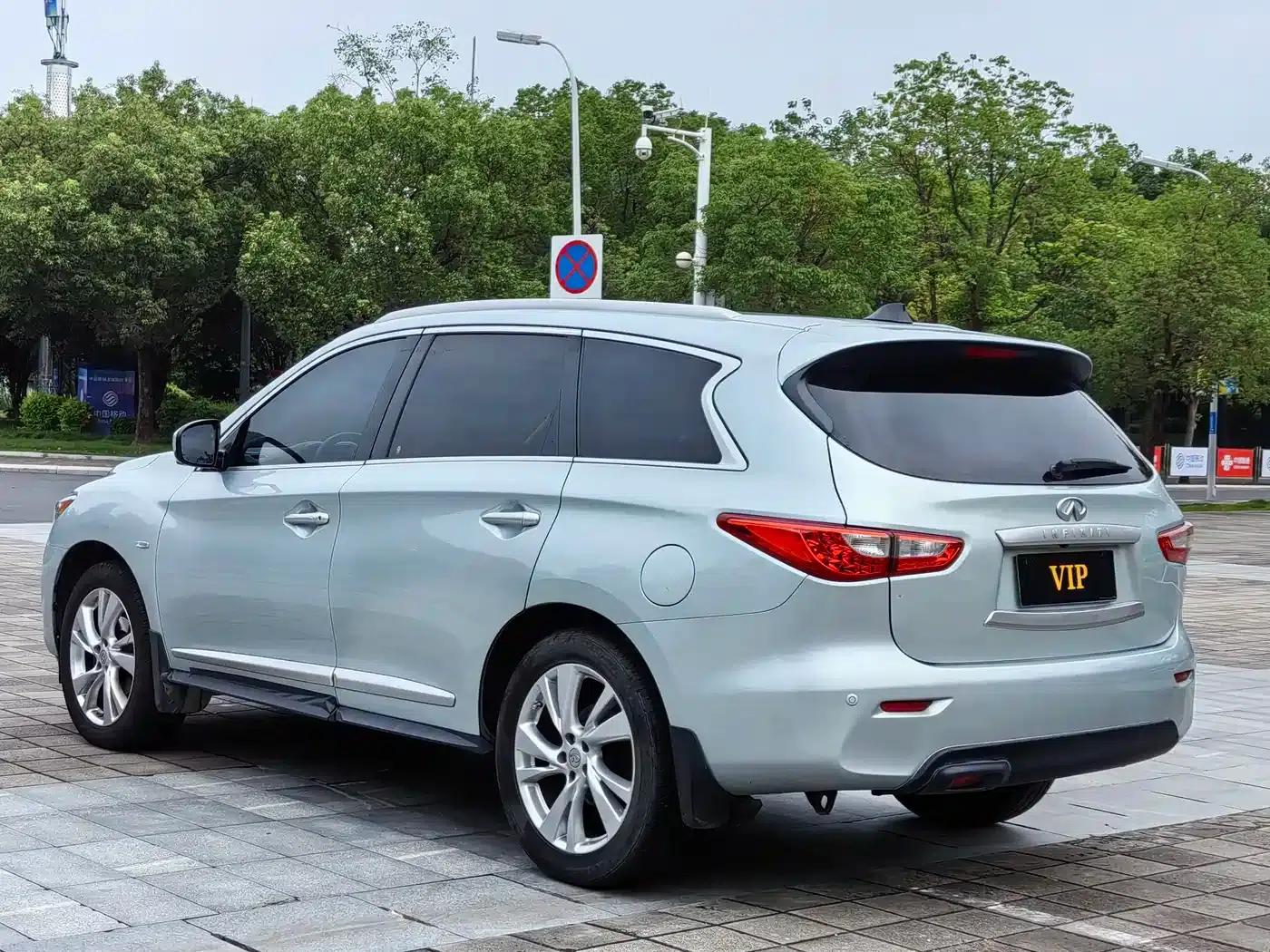 Infiniti JX 2013 JX35 2WD Excellence Edition — миниатюра 6