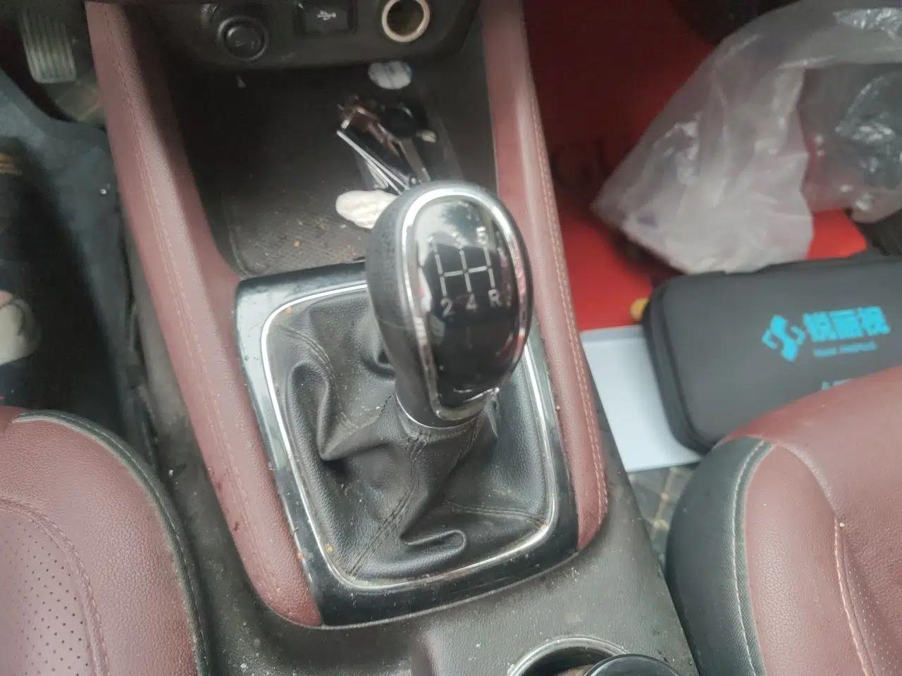 CHANGAN Lingxuan 2017 1.6L Manual Elite Model — миниатюра 14