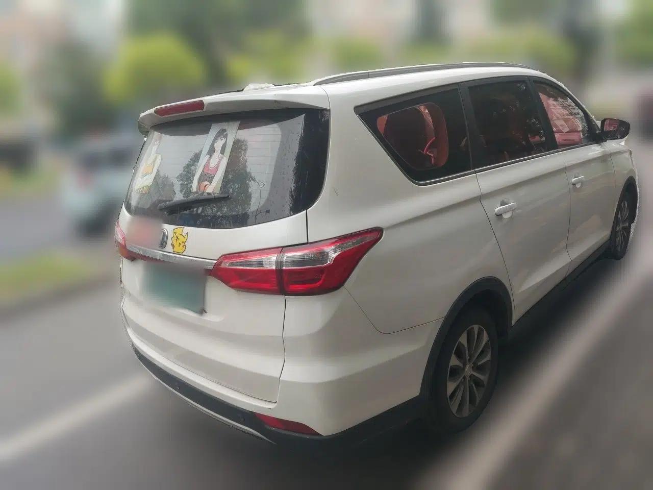 CHANGAN Lingxuan 2017 1.6L Manual Elite Model — миниатюра 6