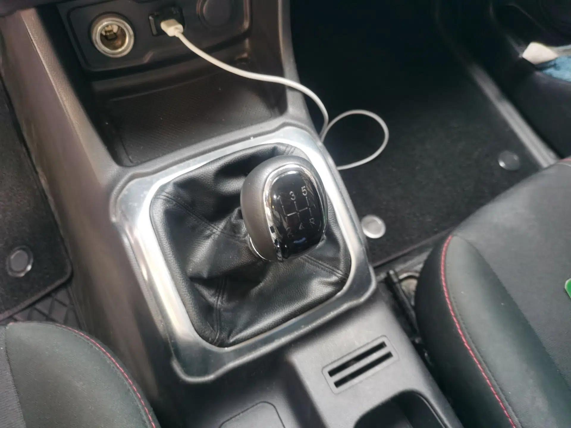 CHANGAN OSHAN X70A 2018 1.5L Manual Comfort Model — миниатюра 14