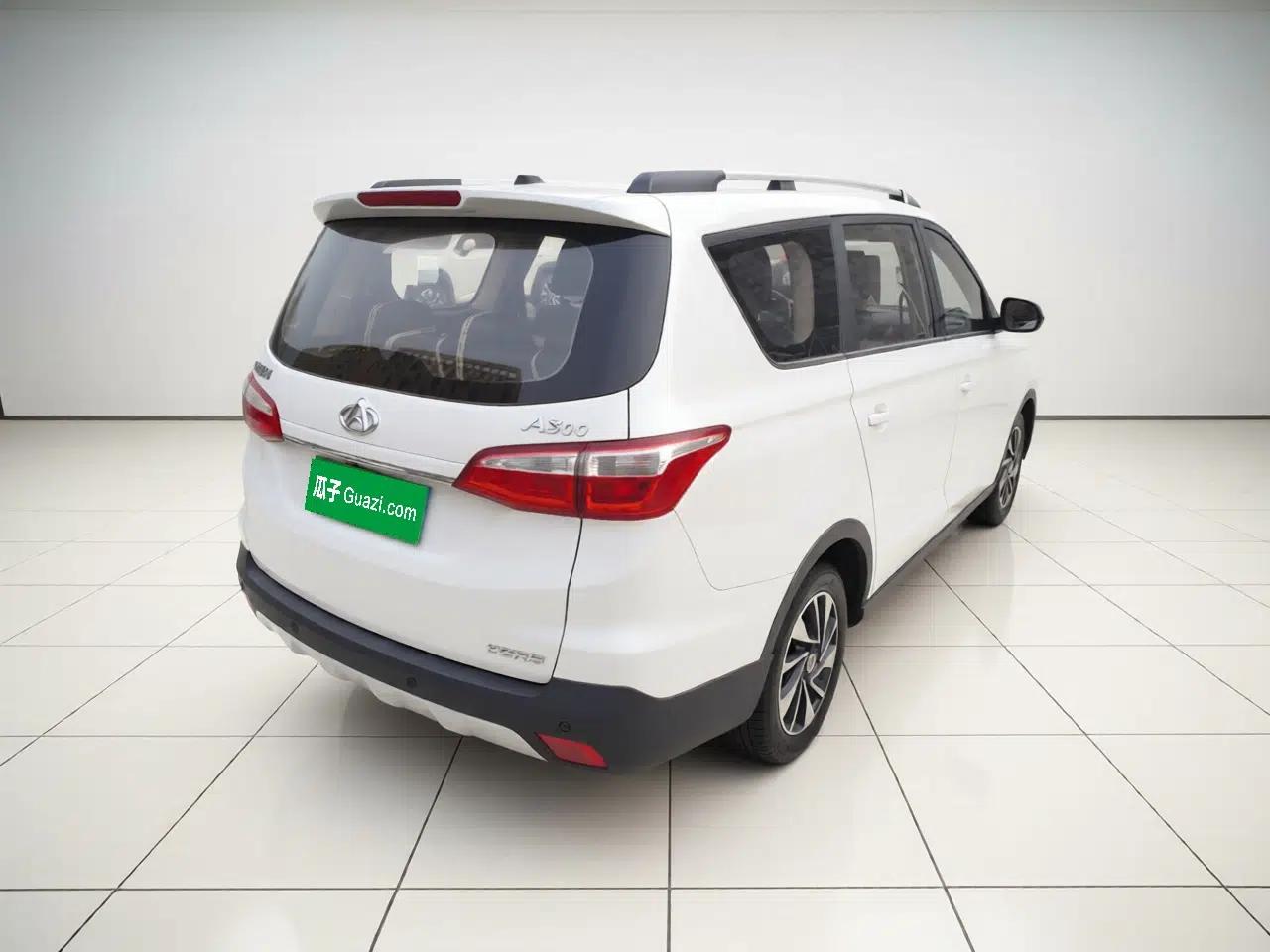 CHANGAN OSHAN A800 2017 1.6L Manual Comfort Model — миниатюра 6