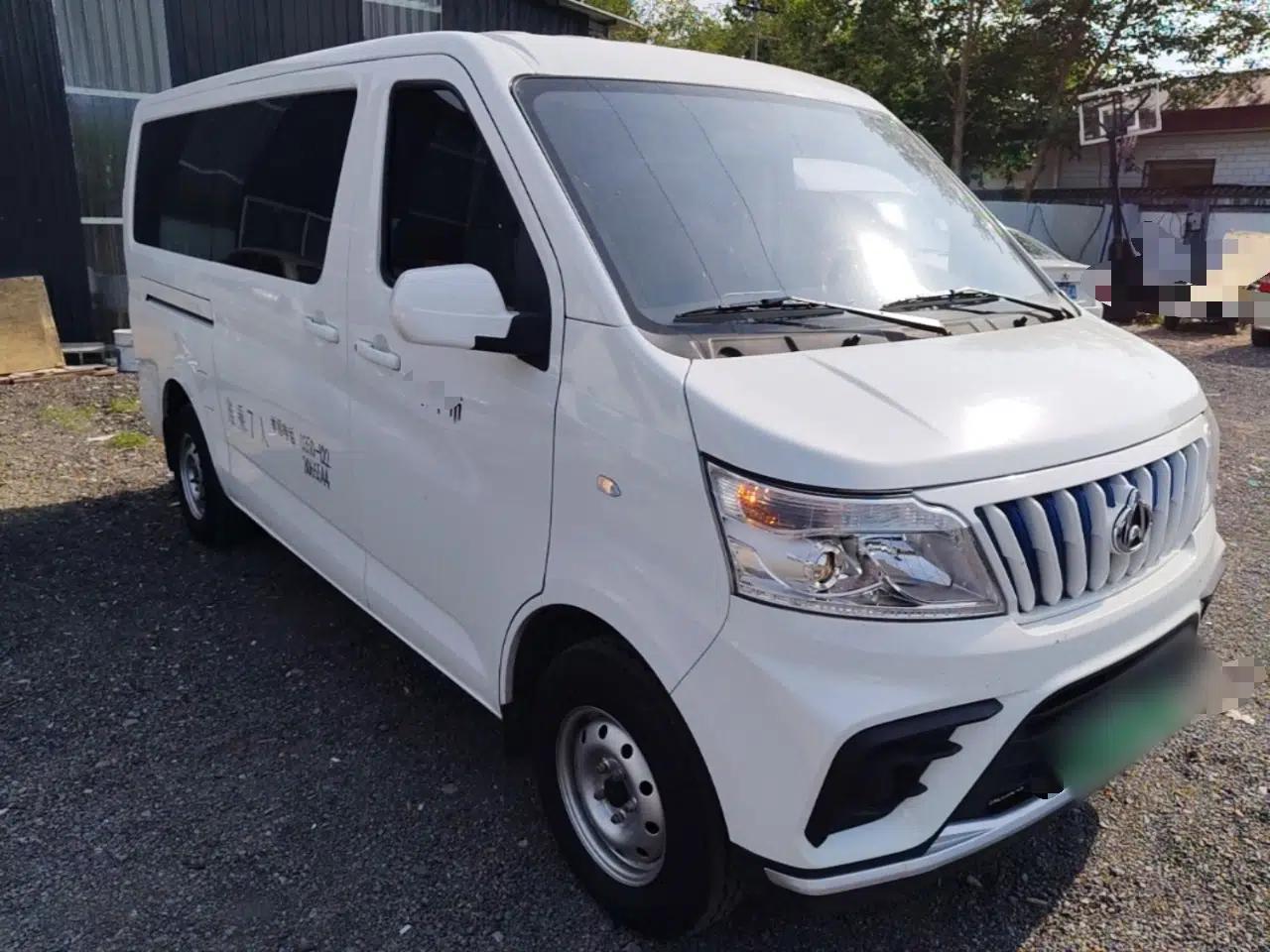 CHANGAN KAICHENG Ruixing EM80 2023 EM80 Ⅱ Side-Hinged 7-Seater Comfort Model — миниатюра 3