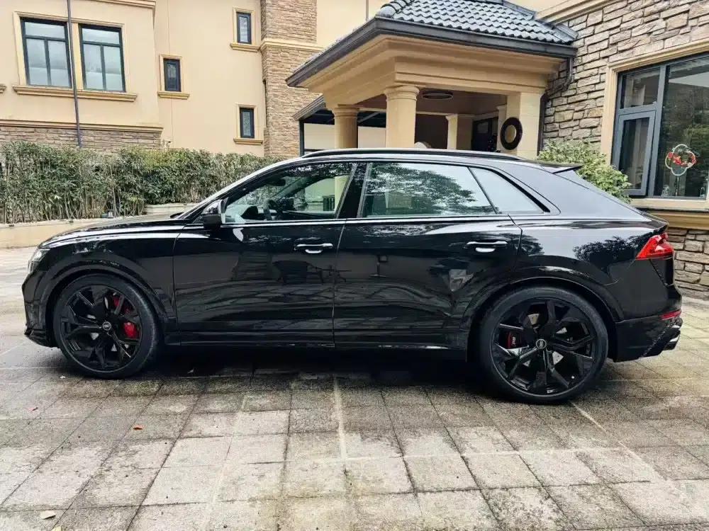 2025 Audi RS Q8 4.0T Performance — миниатюра 11