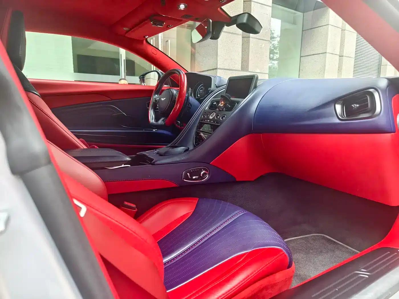 Aston Martin DB11 2022 4.0T V8 Volante — миниатюра 9