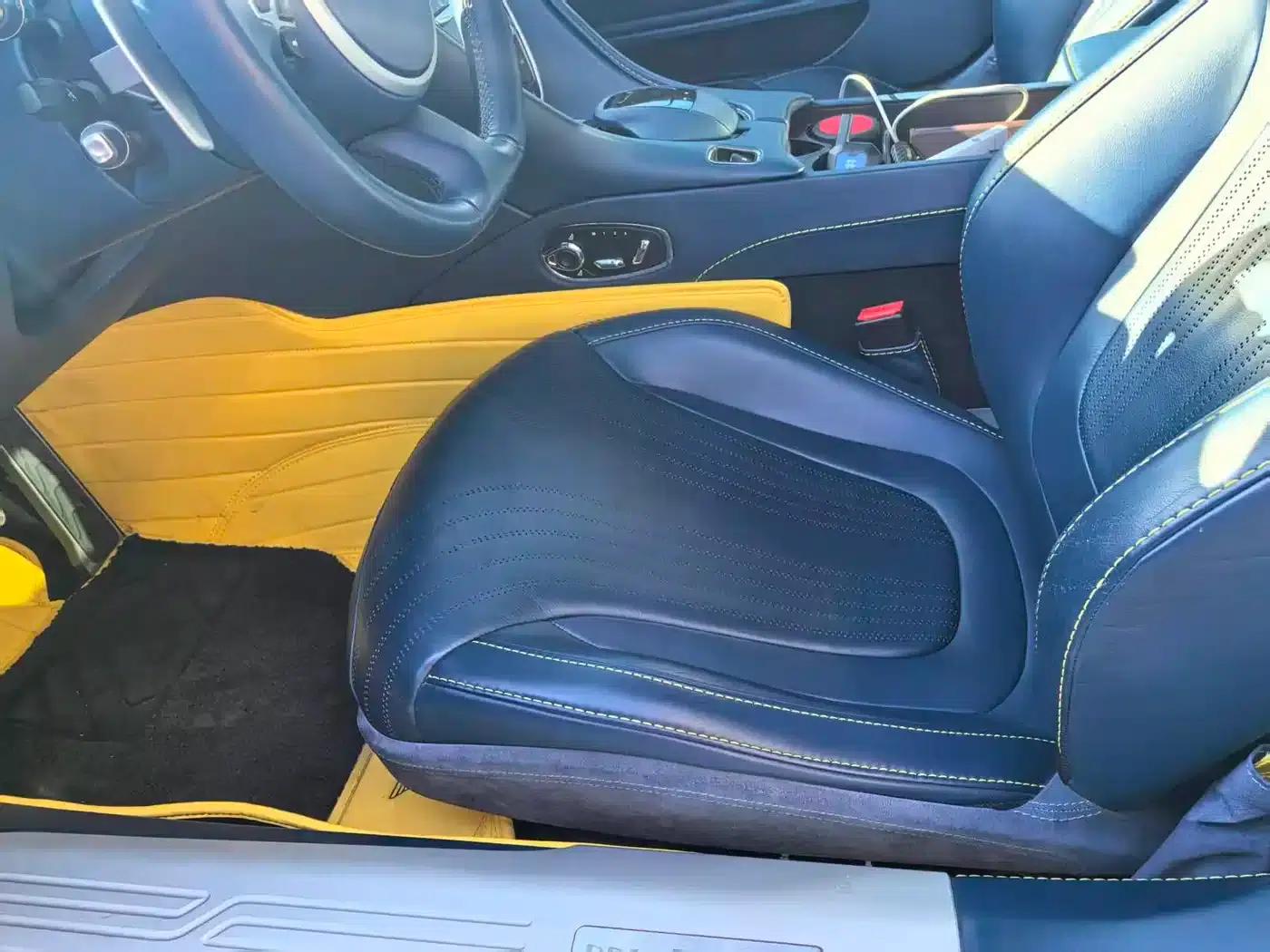 Aston Martin DB11 2019 4.0T V8 Coupe — миниатюра 16