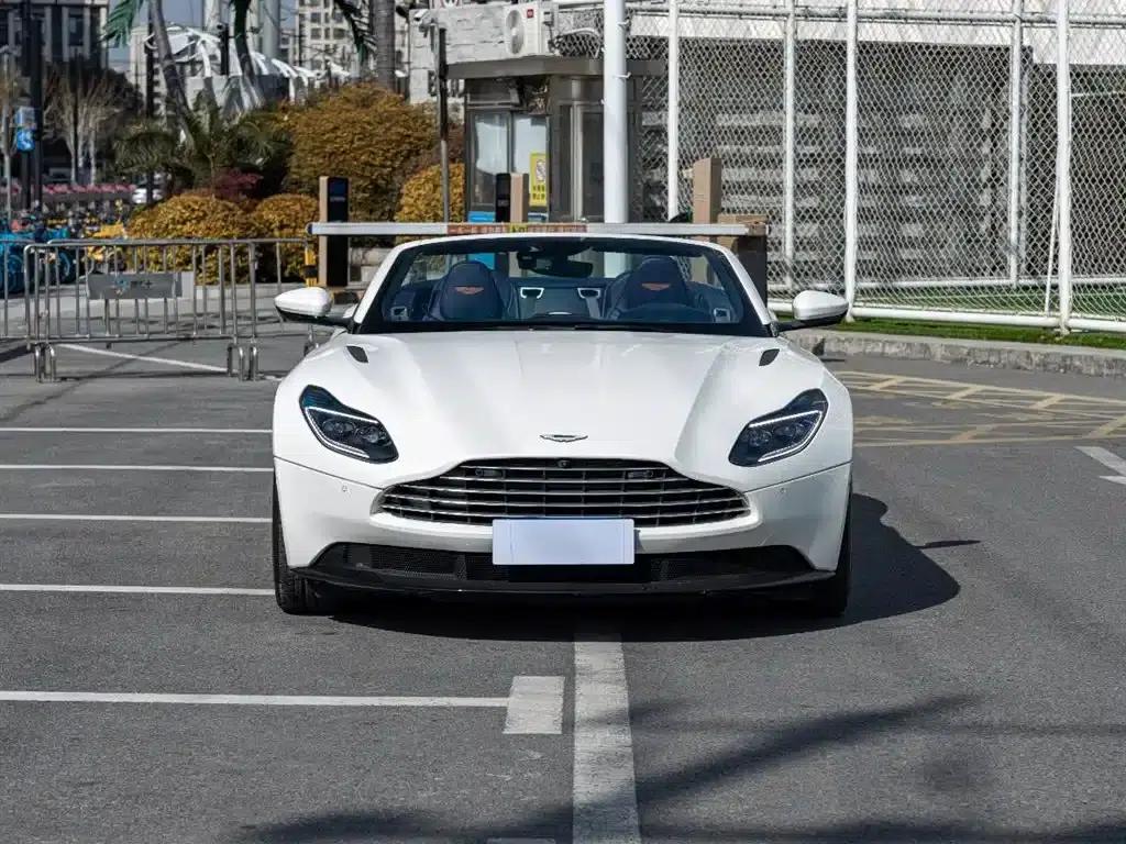 Aston Martin DB11 2019 4.0T V8 Volante — миниатюра 2
