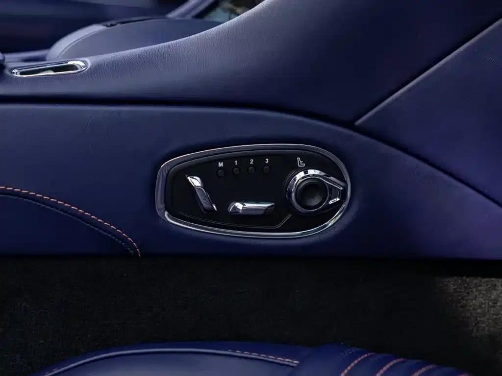 Aston Martin DB11 2019 4.0T V8 Volante — миниатюра 18