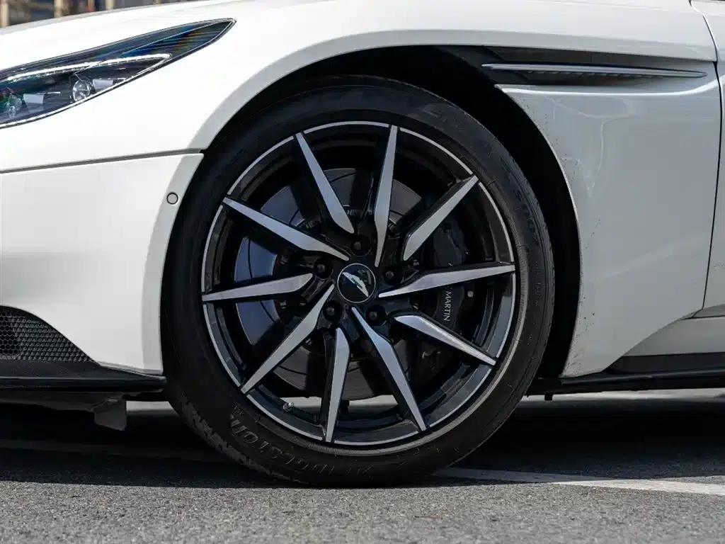 Aston Martin DB11 2019 4.0T V8 Volante — миниатюра 8