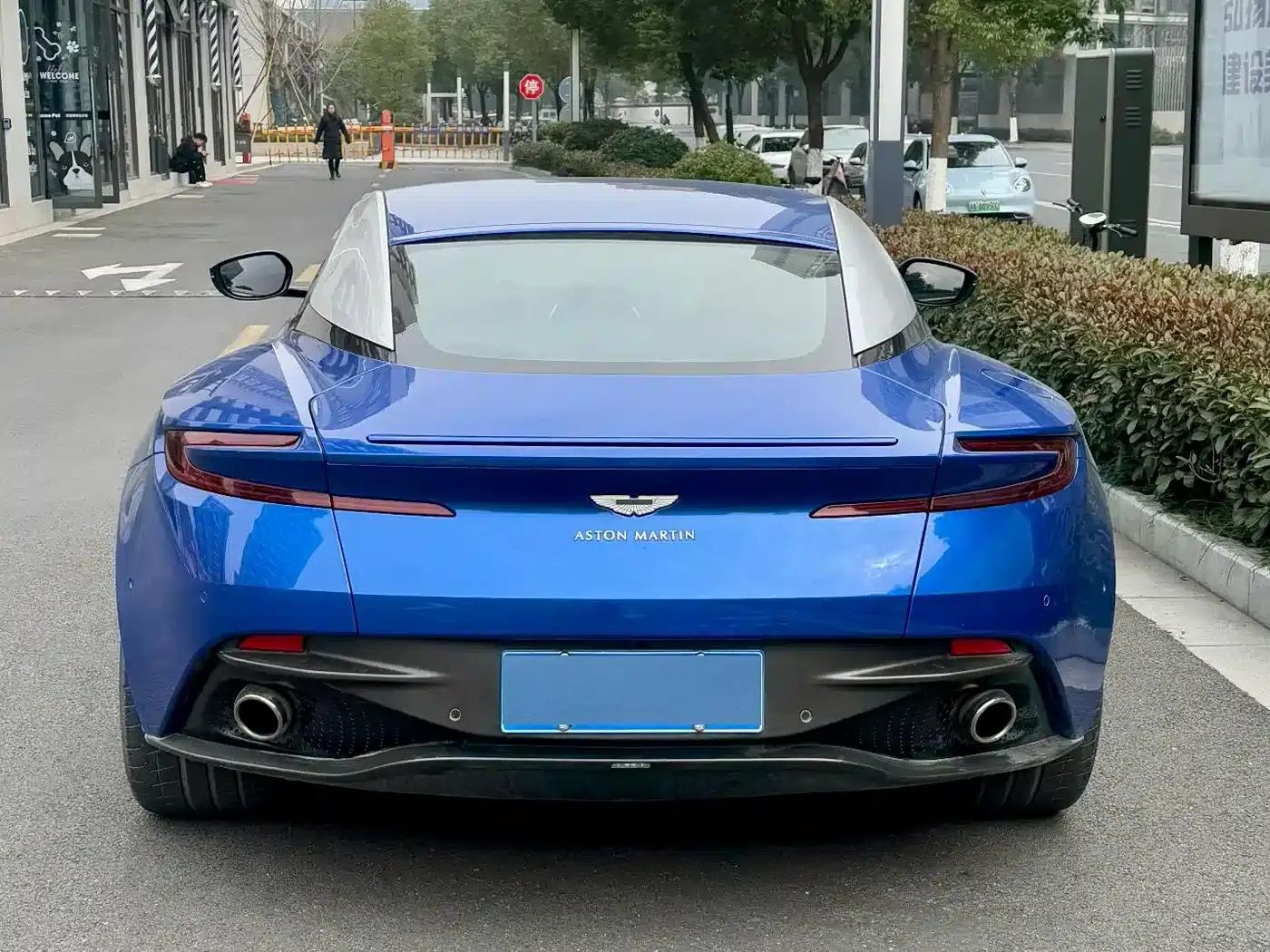 Aston Martin DB11 2020 4.0T V8 Coupe — миниатюра 5
