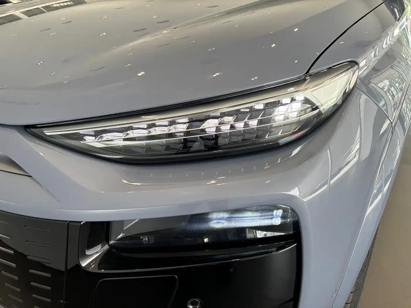 Audi Q6L Sportback e-tron 2026 First Edition — миниатюра 13