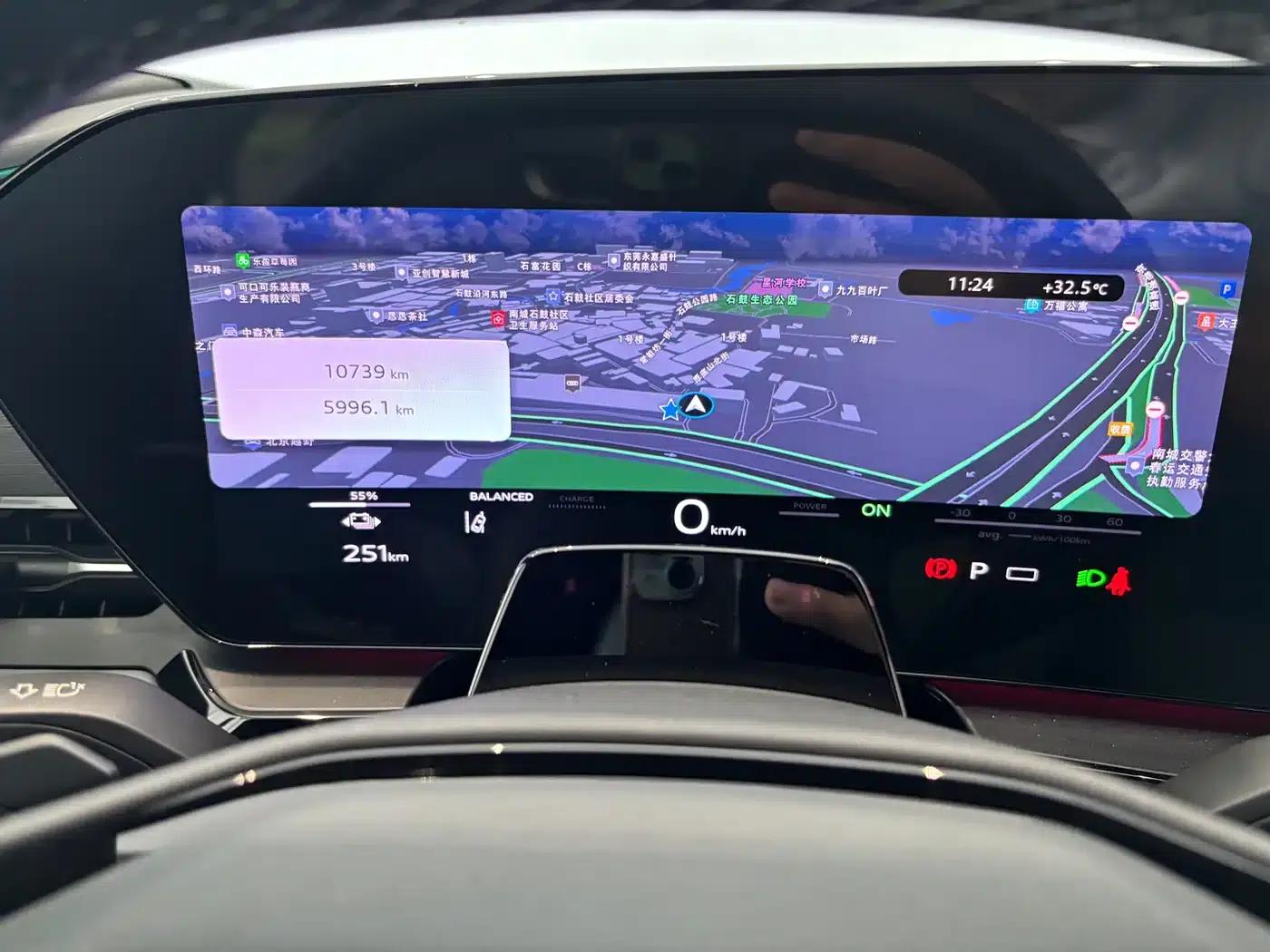 Audi Q6L Sportback e-tron 2026 First Edition — миниатюра 6