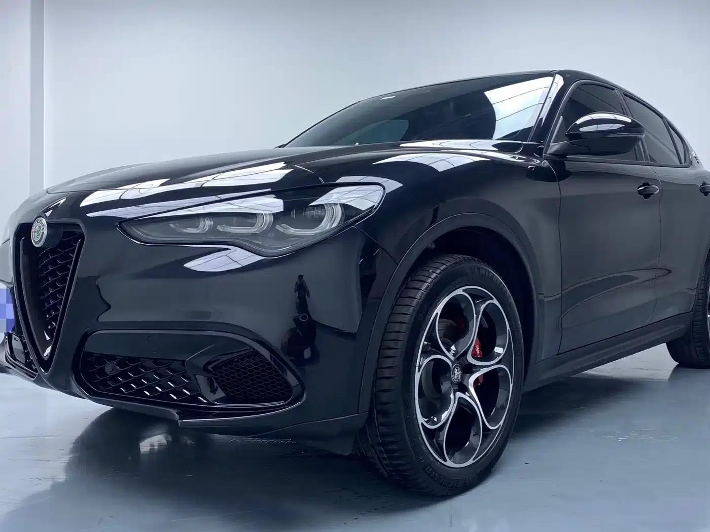 2023 Stelvio 2.0T 280HP Sprint — миниатюра 1