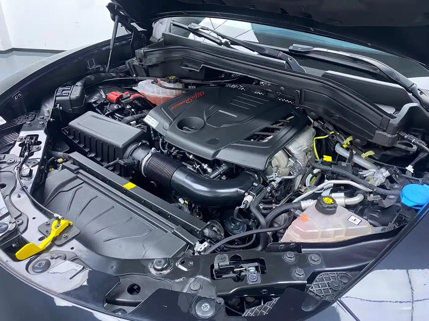 2023 Stelvio 2.0T 280HP Sprint — миниатюра 4