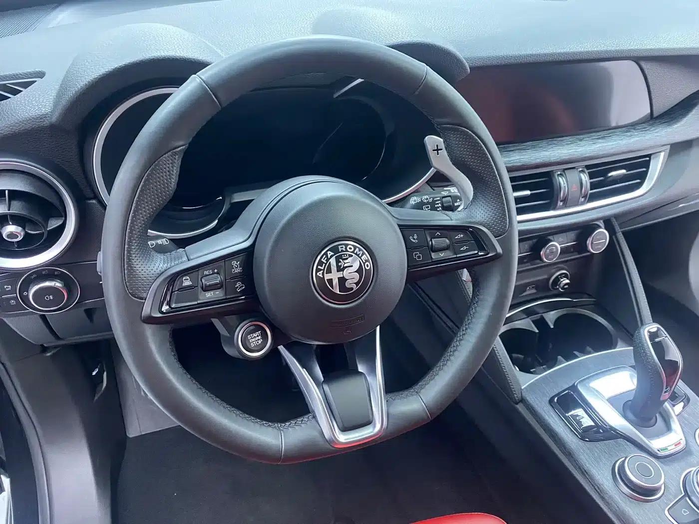 2023 Stelvio 2.0T 280HP Sprint — миниатюра 5