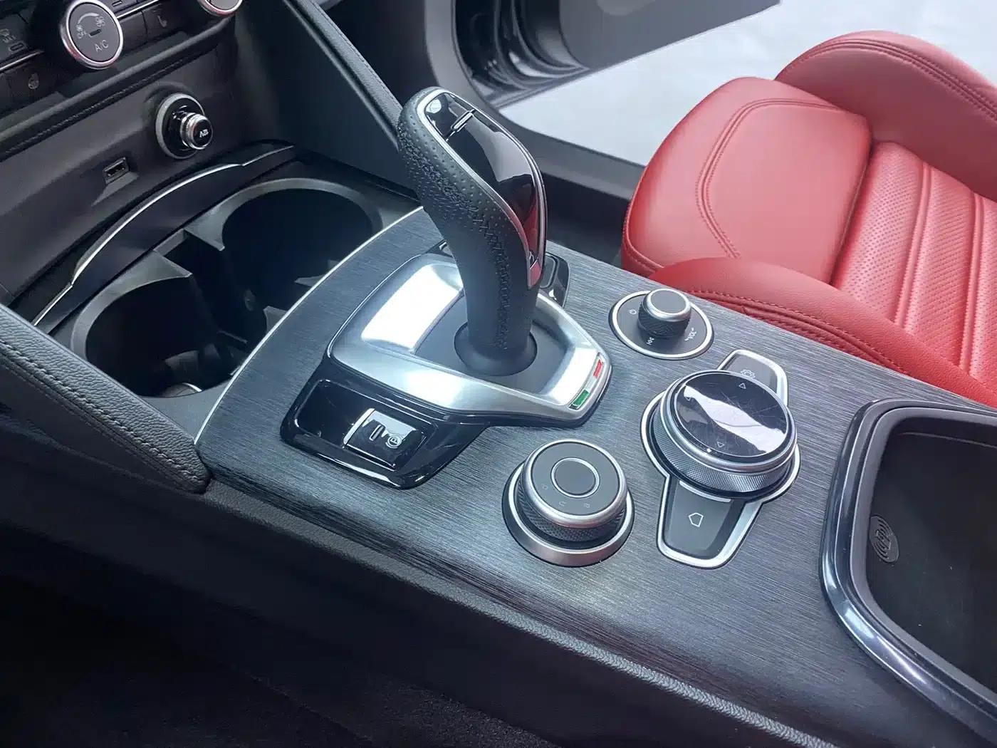 2023 Stelvio 2.0T 280HP Sprint — миниатюра 6