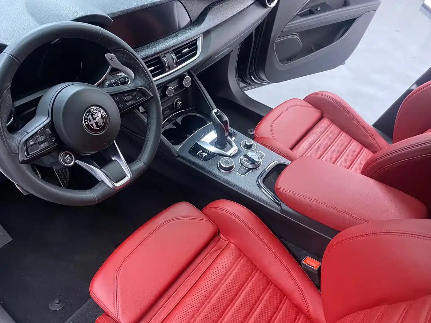 2023 Stelvio 2.0T 280HP Sprint — миниатюра 7
