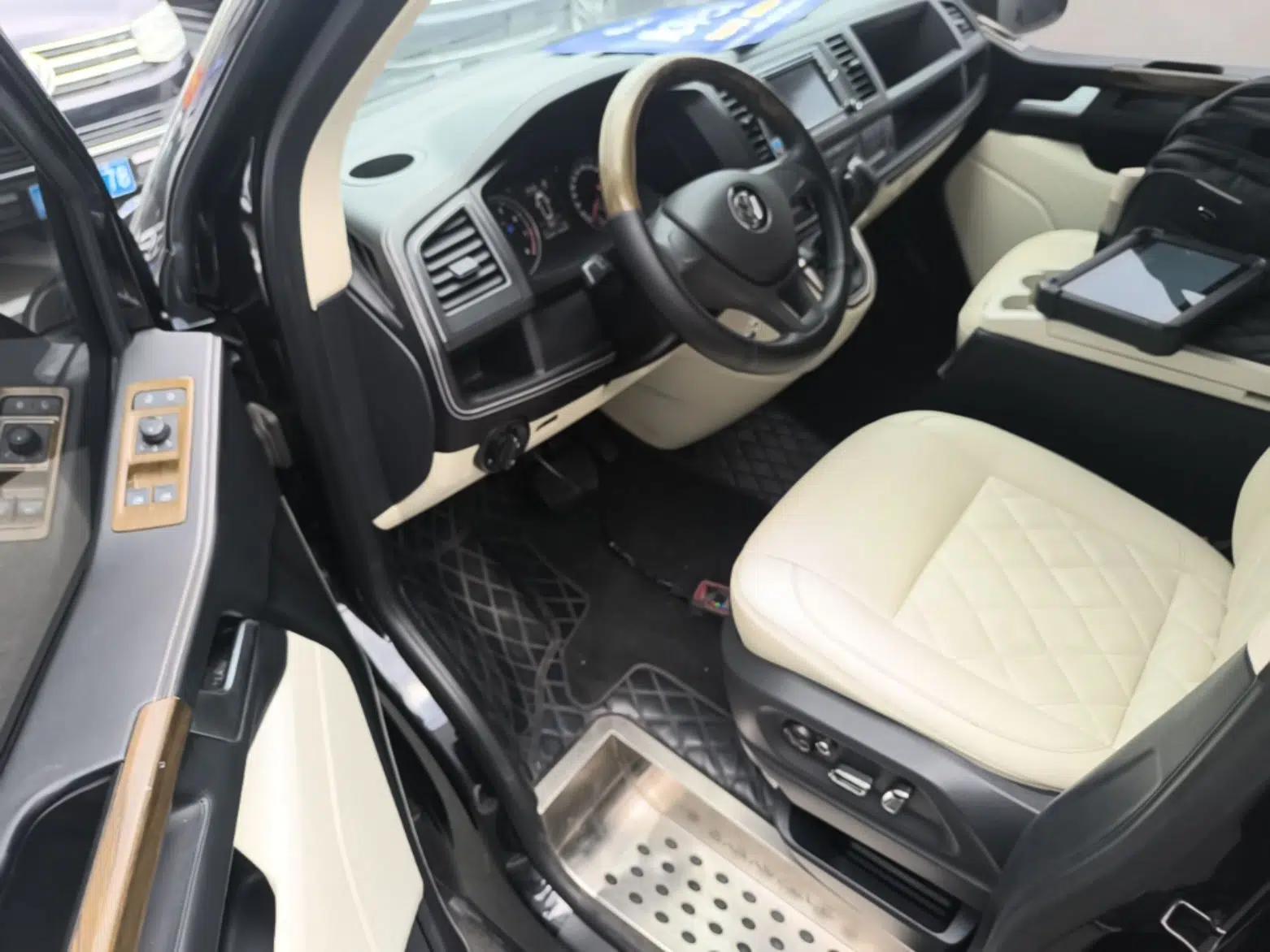 Volkswagen Caravelle 2017 2.0 TSI 4x4 Comfort Edition 7-Seater — миниатюра 18