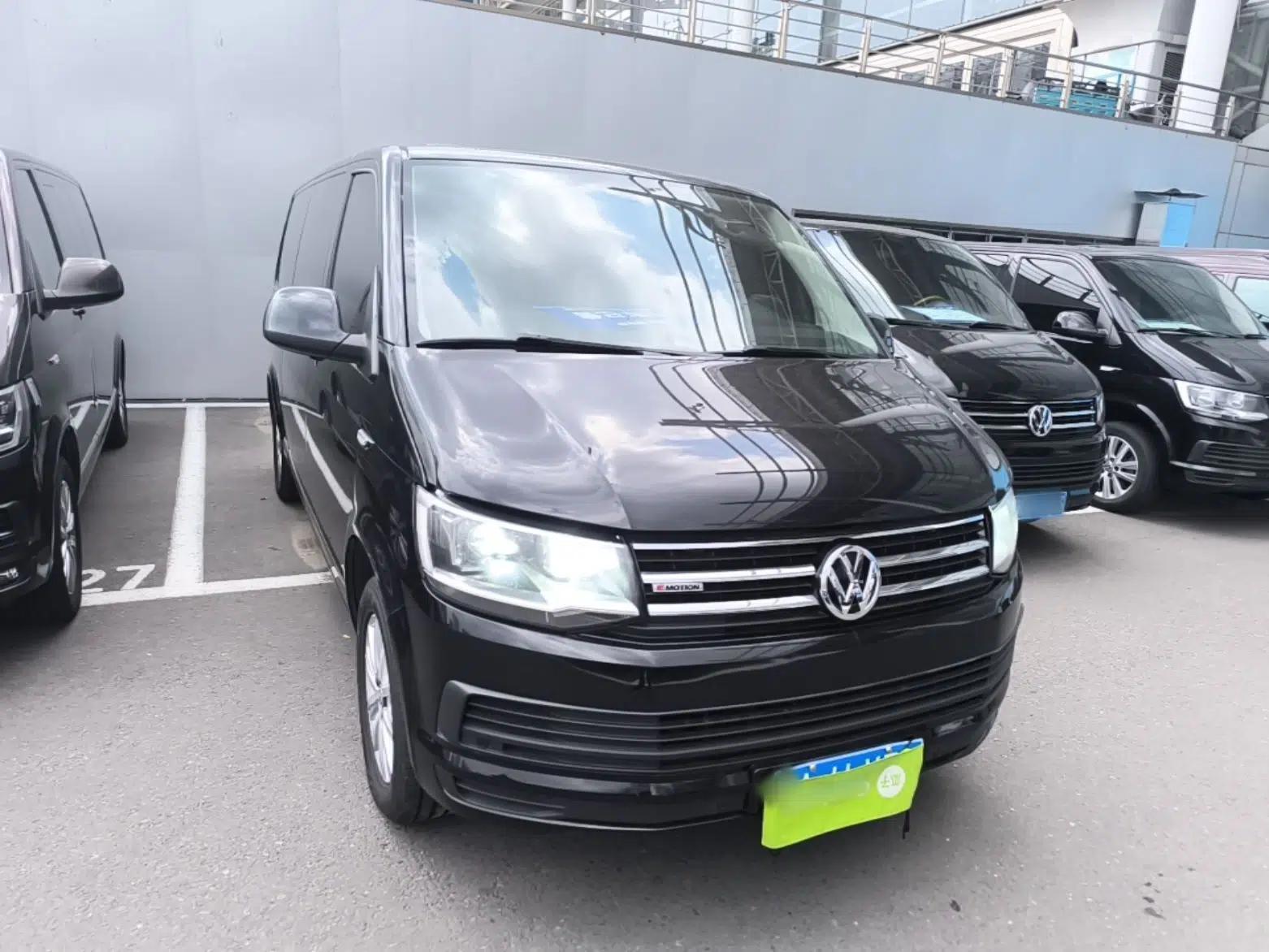 Volkswagen Caravelle 2017 2.0 TSI 4x4 Comfort Edition 7-Seater — миниатюра 3