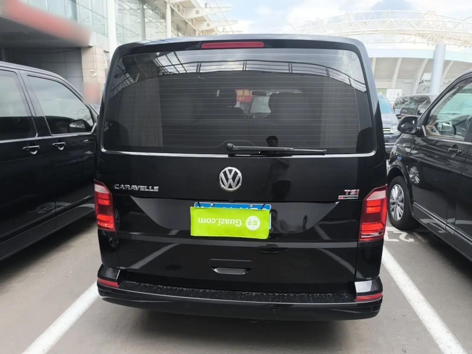 Volkswagen Caravelle 2017 2.0 TSI 4x4 Comfort Edition 7-Seater — миниатюра 5
