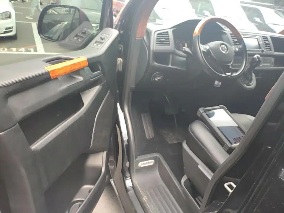 Volkswagen Caravelle 2019 2.0 TSI 4x4 Comfort Edition 7-Seater — миниатюра 18