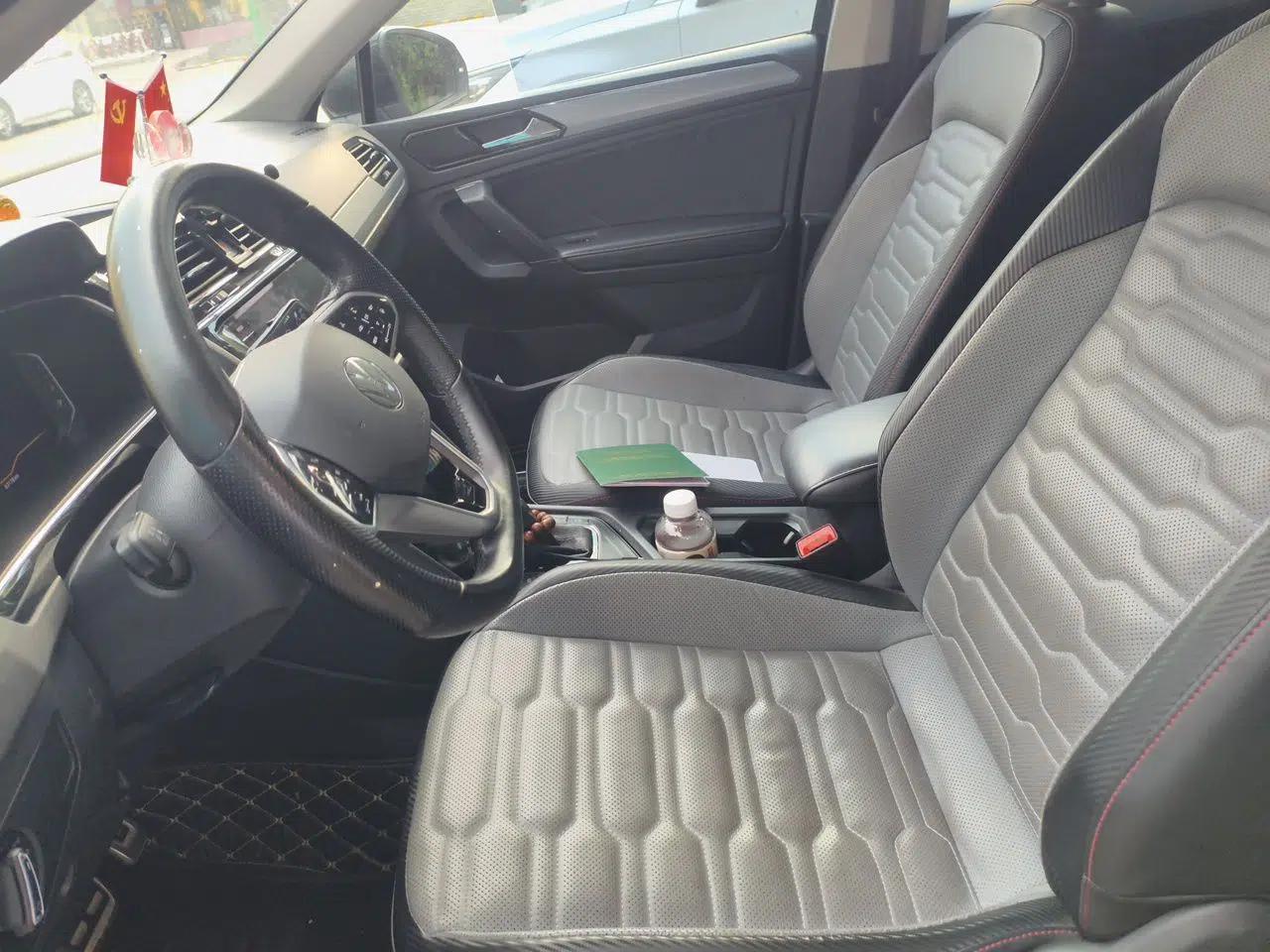 Volkswagen Tiguan X 2021 330TSI Two-Wheel-Drive Flagship Edition — миниатюра 15