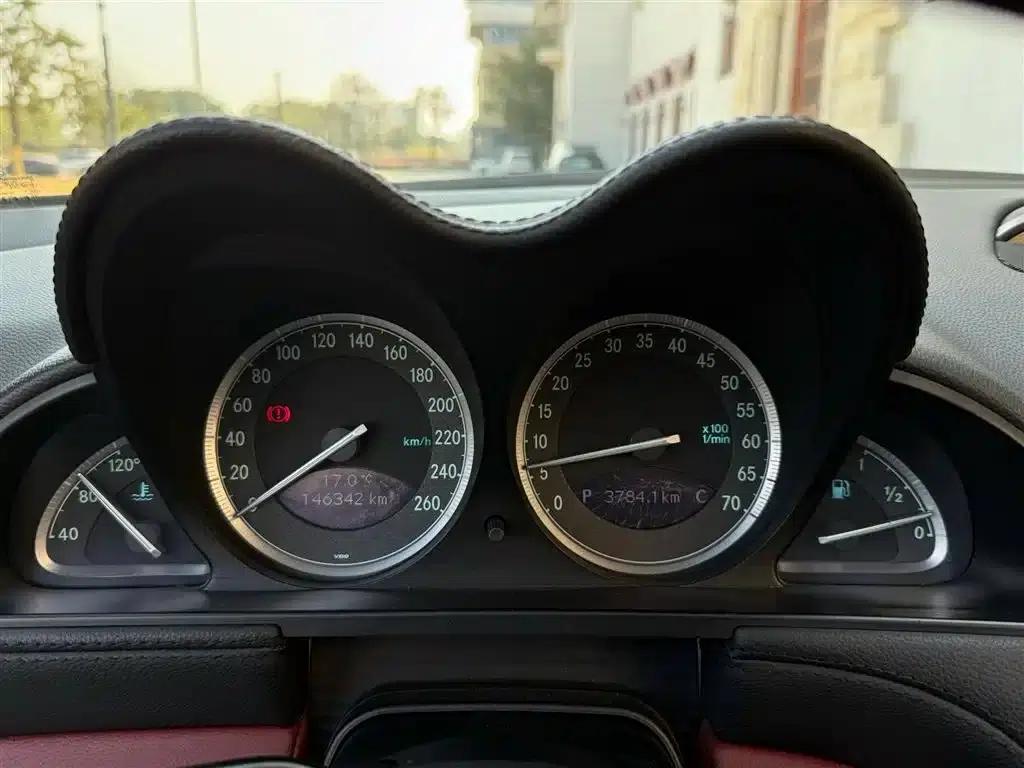 Mercedes-Benz SL-Class 2004 SL 500 — миниатюра 9