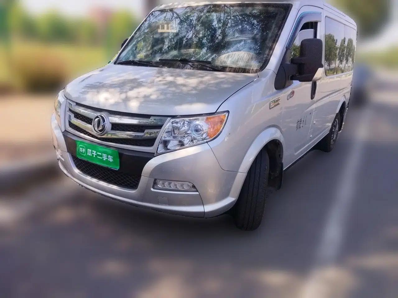 Dongfeng Yufeng 2021 2.0T Power King Front-Drive Logistics Van Short Wheelbase Low Roof 5-9 Seater China VI Emission Standard ZD20 — миниатюра 1