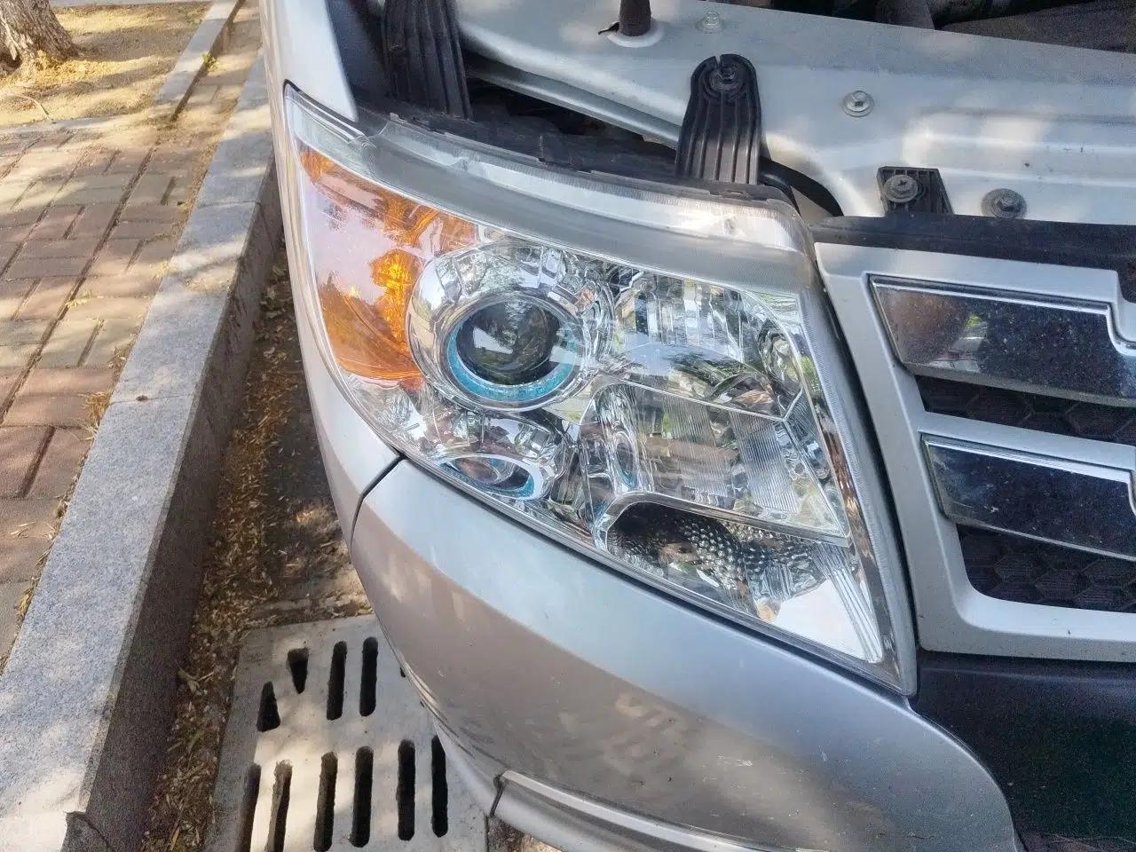Dongfeng Yufeng 2021 2.0T Power King Front-Drive Logistics Van Short Wheelbase Low Roof 5-9 Seater China VI Emission Standard ZD20 — миниатюра 7