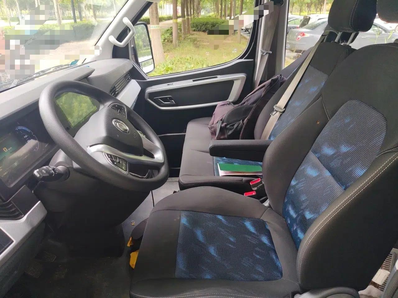 Dongfeng Yufeng 2023 V9+ 2.0T Automatic Front-Drive Multi-Function Mid-Roof 7/8/9-Seater — миниатюра 15