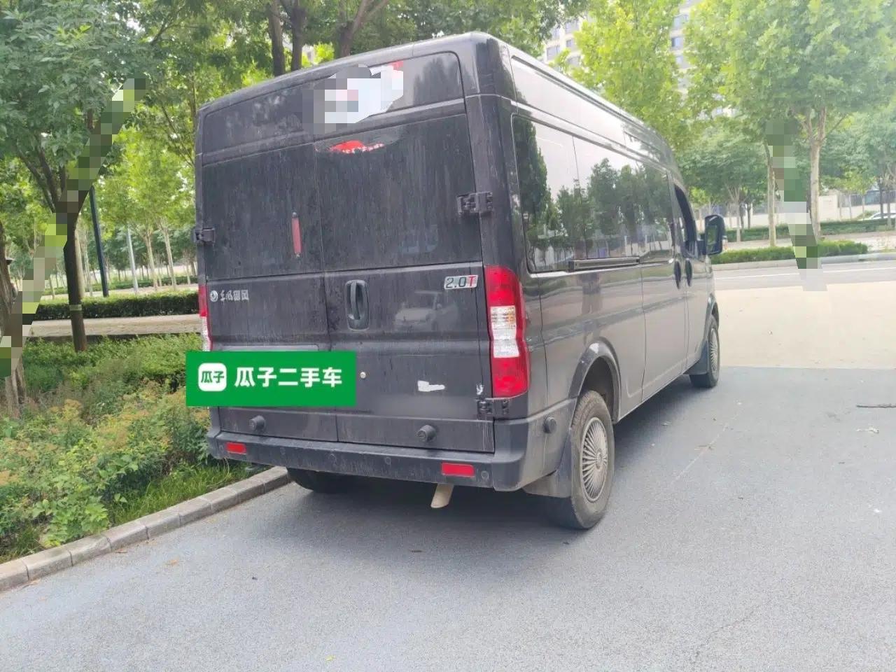 Dongfeng Yufeng 2023 V9+ 2.0T Automatic Front-Drive Multi-Function Mid-Roof 7/8/9-Seater — миниатюра 6