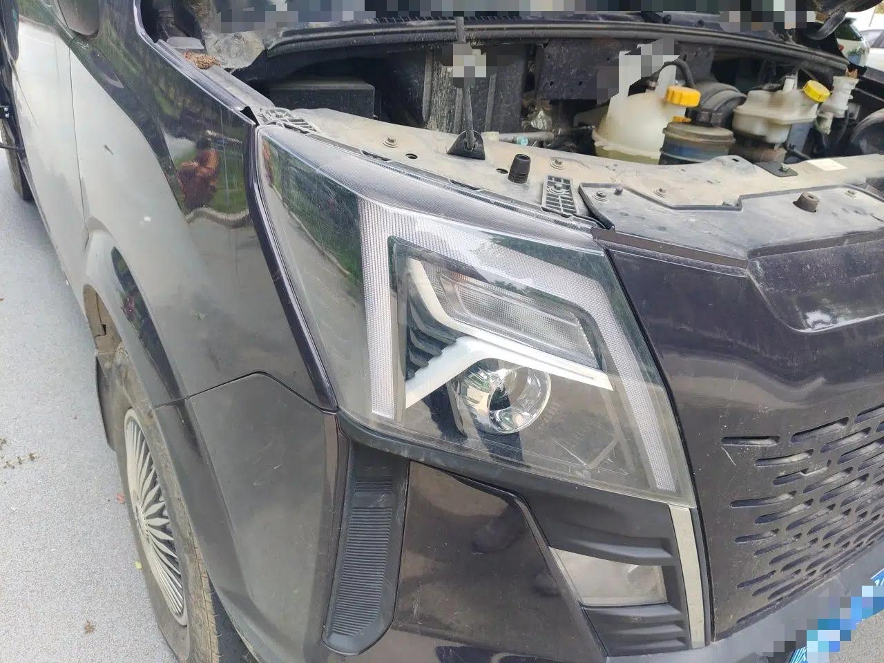 Dongfeng Yufeng 2023 V9+ 2.0T Automatic Front-Drive Multi-Function Mid-Roof 7/8/9-Seater — миниатюра 7