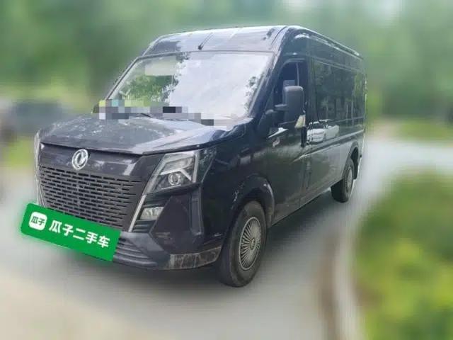 Dongfeng Yufeng 2023 V9+ 2.0T Automatic Front-Drive Multi-Function Mid-Roof 7/8/9-Seater